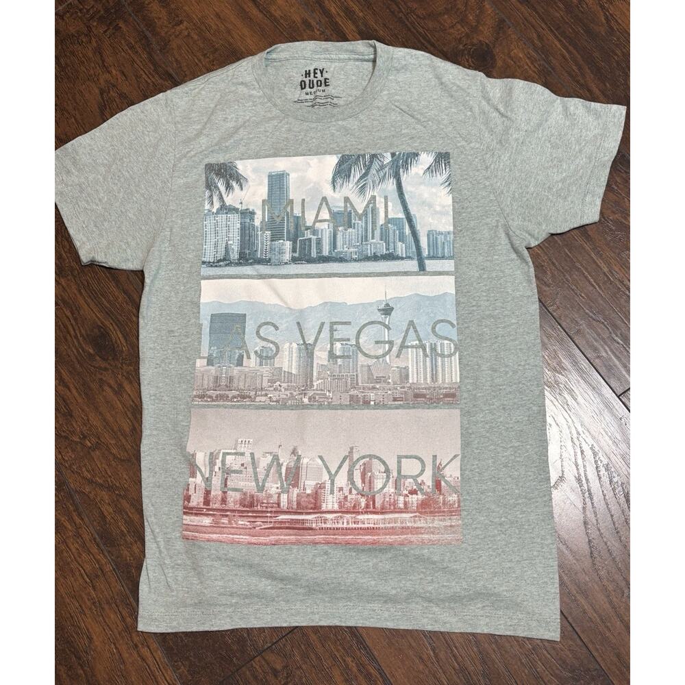Hey Dude Miami‎ Las Vegas New York Skyline City LARGE. Small Holes In Shoulder
